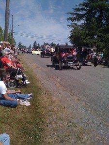 Old cars coming down Orchard during 2011 4th of July parade