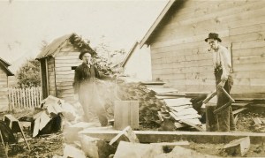 Nate Williams left, Bill Oxley on right, July, 1915