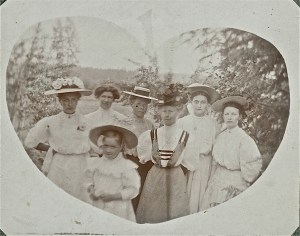 Hilda & Ester Faulk, Ella Ericksen, Anna Peterson, Amelia Harstad, Mary Jacobson, Ida Anderson Hilda & Ester Faulk, Ella Ericksen, Anna Peterson, Amelia Harstad, Mary Jacobson, Ida Anderson