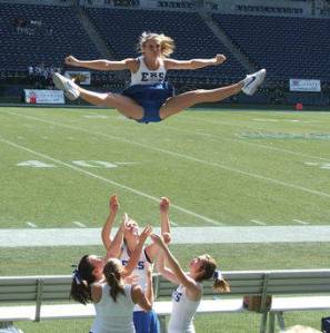Eatonville cheerleaders in 2007