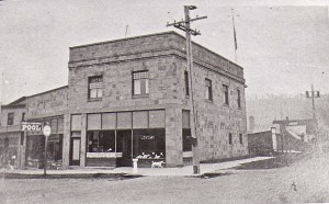 Jewlrey shop before it was Eatonville Outdoor — and before there was a theater