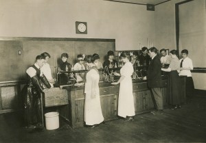 Eatonville's high school science class in 1915