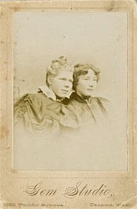 Anna Peterson & Laura (King) Josselyn