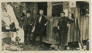 Man Behind the Canyon Road - Torger Peterson, center