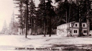 La Grande Tavern postcard