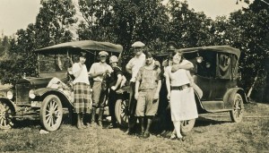 Velma LeMaster Kjelstad, Jonas Asplund, Alice Watson, unknown, Nora Asplund Lenke, Mabel Asplund Thirtyacre, and John Thirtyacre.