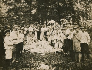 Methodist Church picnic, 1911