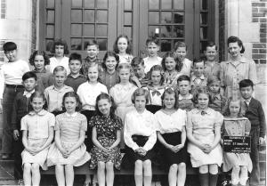 Eatonville 5th Grade Class , 1941-42